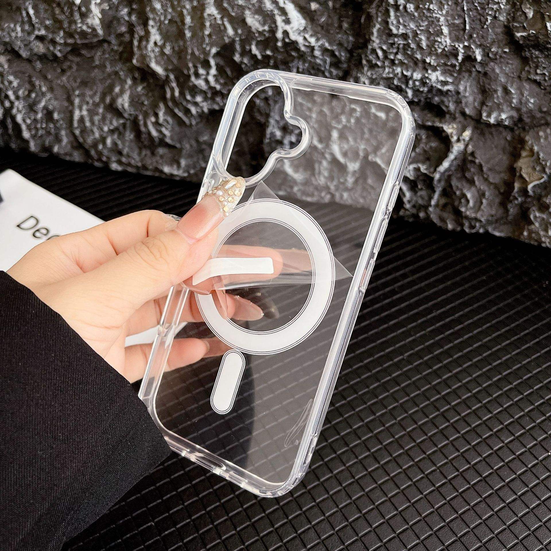 RhinoGuards Magsafe Clear Non Yellowing Shockproof Case - 17 Series
